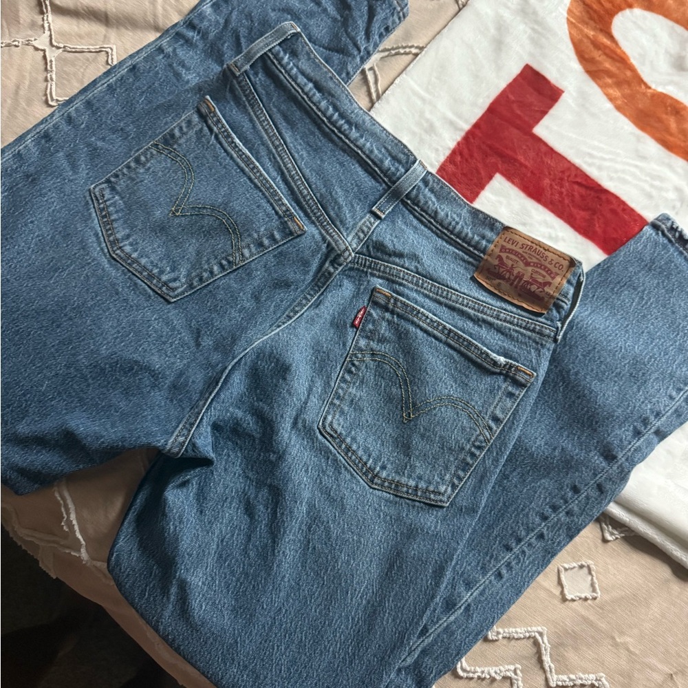 Levi's Women Skinny Jeans - Medium Blue